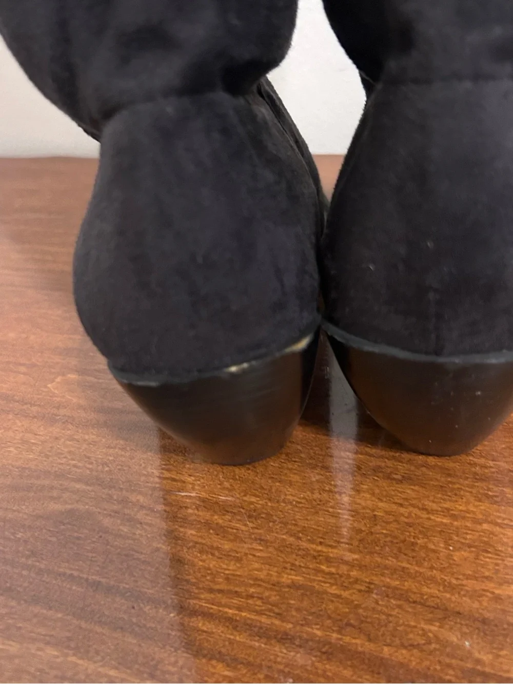 Donald J. Pliner Black Suede Fitted Heel Stretch Heel Riding Boots Size 8